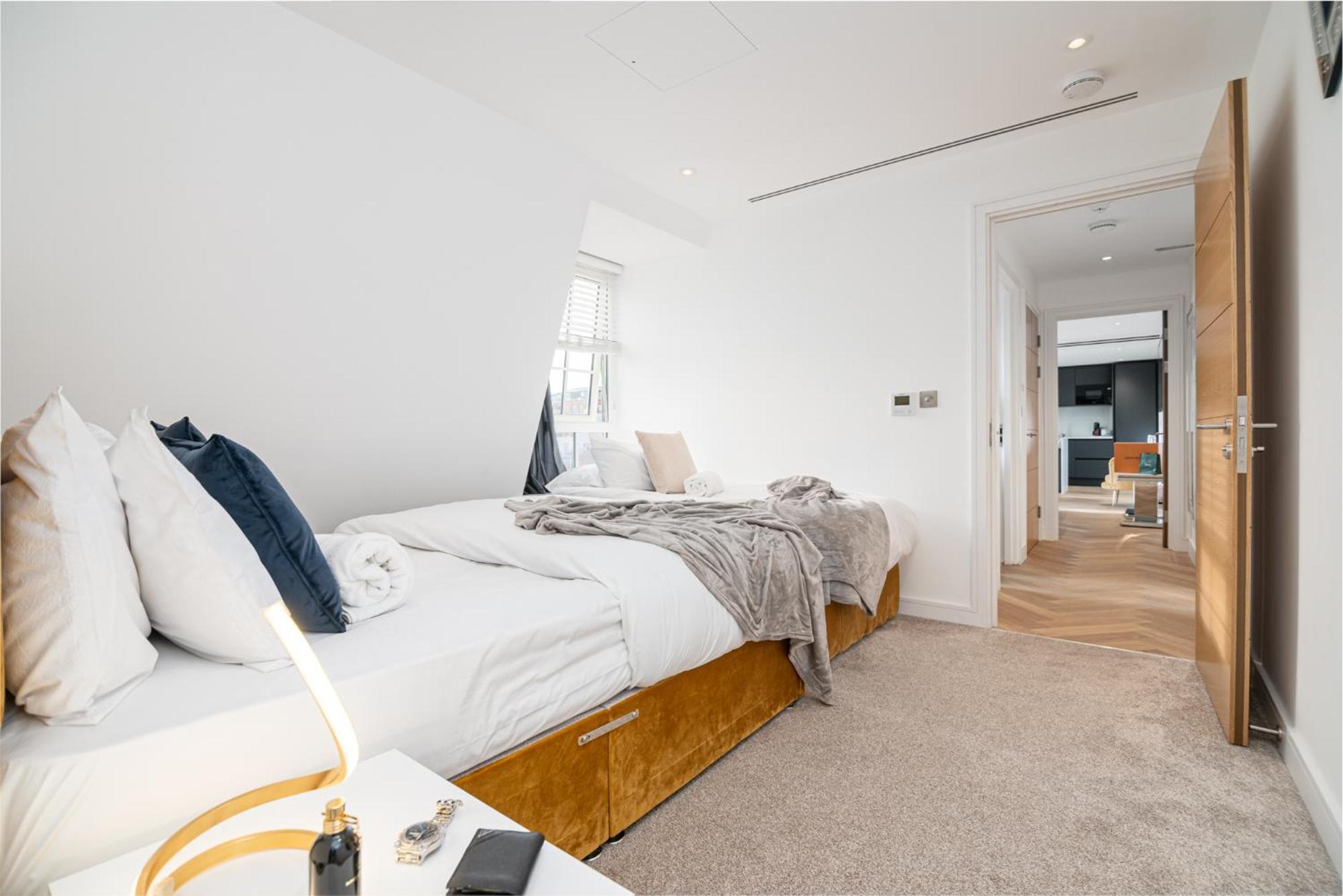 Stunning 1-Bedroom Penthouse In Marble Arch 72 London Eksteriør bilde