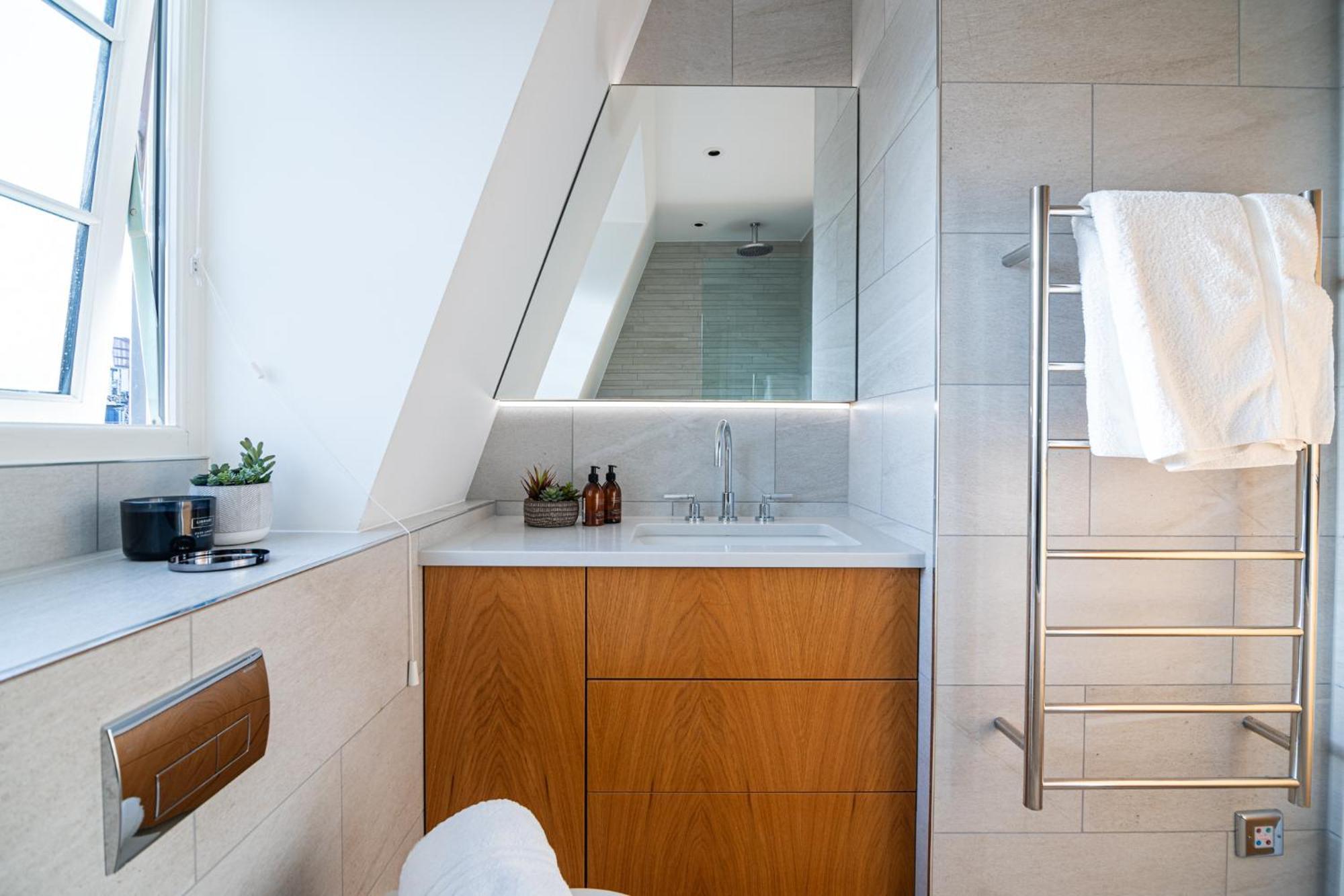 Stunning 1-Bedroom Penthouse In Marble Arch 72 London Eksteriør bilde