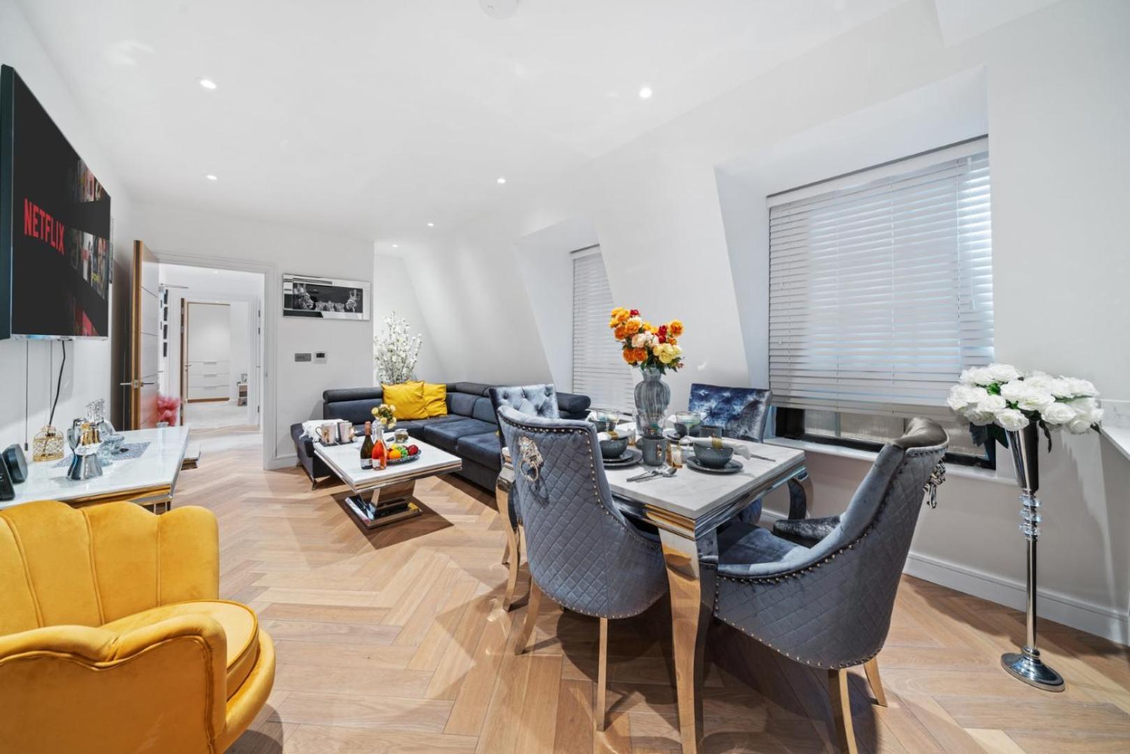 Stunning 1-Bedroom Penthouse In Marble Arch 72 London Eksteriør bilde